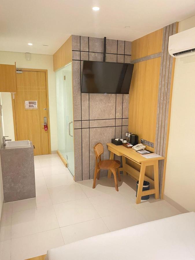The Risman Hotel At Jakarta Airport Cbc Tangerang Eksteriør bilde